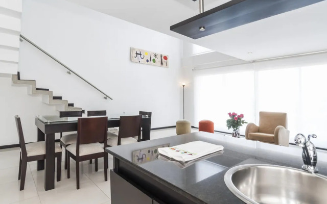 Travelers Orange Suites