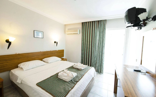 Mert Seaside Hotel
