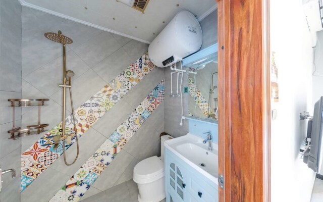 GuBei Water Town Revolution Hotel