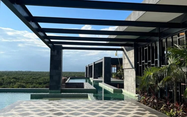 Unique Rooftop Sea View Walking to Beach The Best