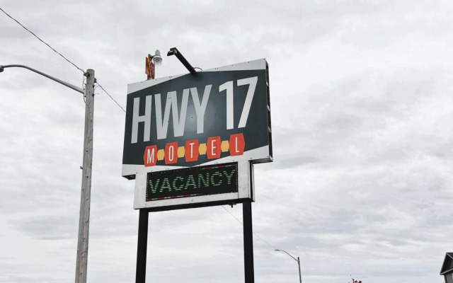 HWY 17 Hotel