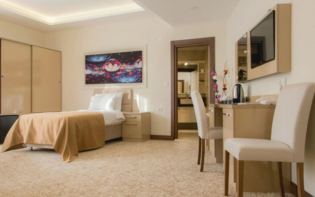 Goldhan Hotel