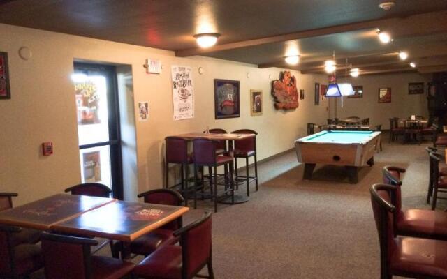 Badlands Inn & Suites