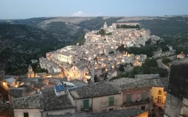 Finestre Su Ibla