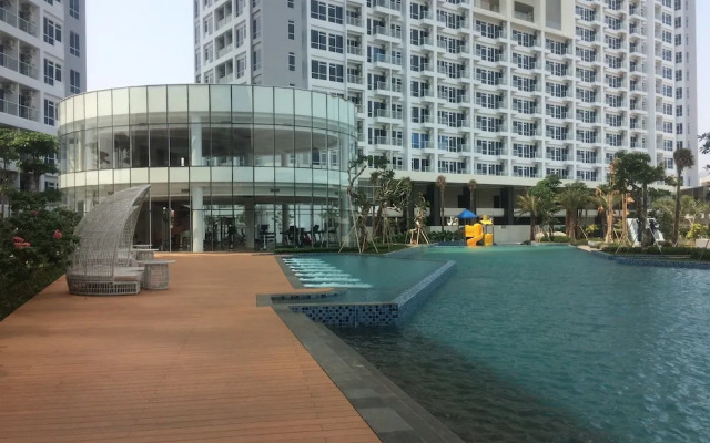 Exclusive and Strategic Studio Puri Mansion Apartment