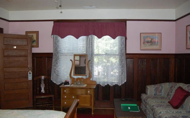 Mountain Laurel Inn