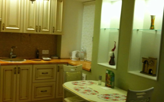 Красивая дизайнерская квартира возле метро Бот. сад