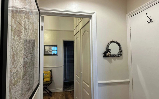 Stunning 1-bed Flat W/seaview, Garden Pet Friendly