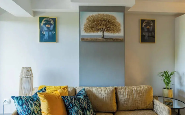 Stylish & Elegant With Epic Views Near Menlyn