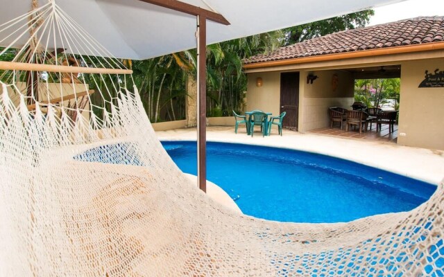 Charming Unit With Pool Sleeps 4 - Walk to Brasilito Beach