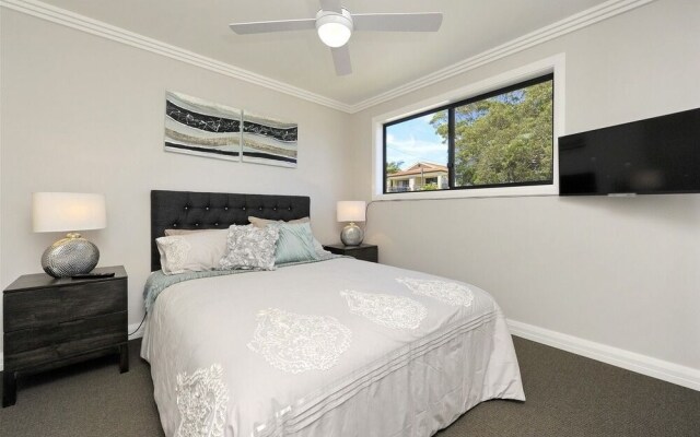 Tomaree Road, 16, The Tomaree