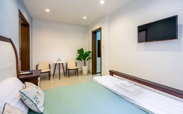 Zeta Apartment