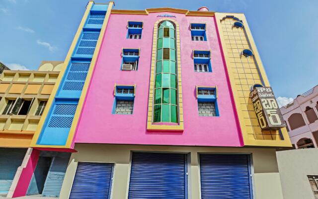 OYO 49125 Suraj Residency