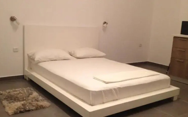 Guy's Apartments