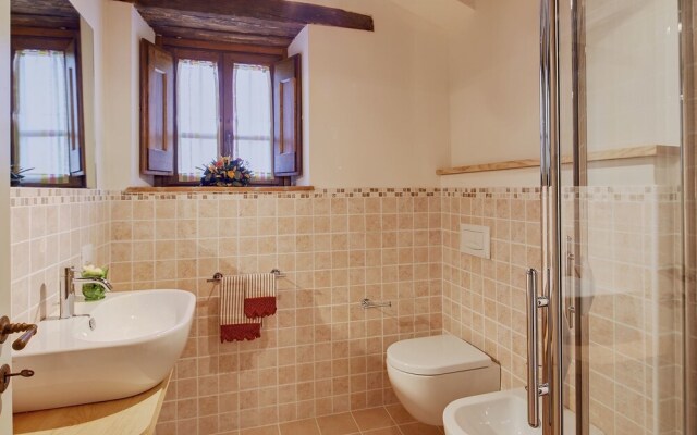 Cozy Holiday Home in Anghiari Italy With Pool