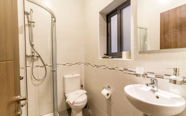 Ta'Siku Gozitan villa + Pool & hot tub