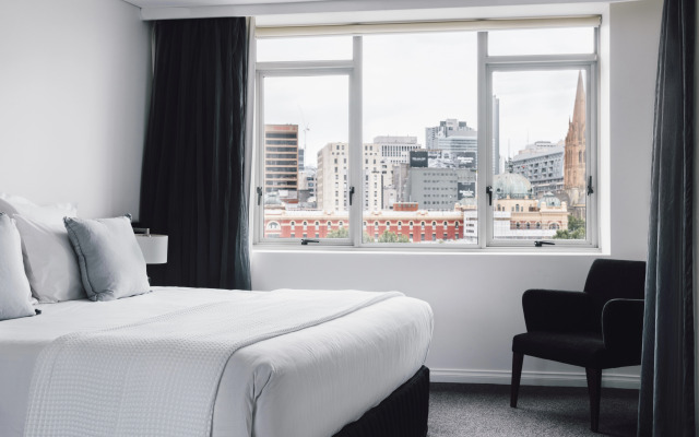 Quay West Suites Melbourne