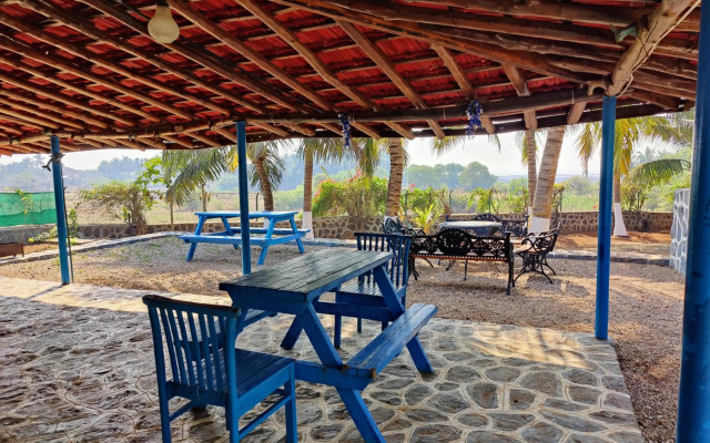 Aqua Arina Holiday Farm House