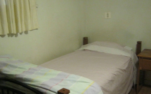 Kelowna Okanagan Lake Hostel