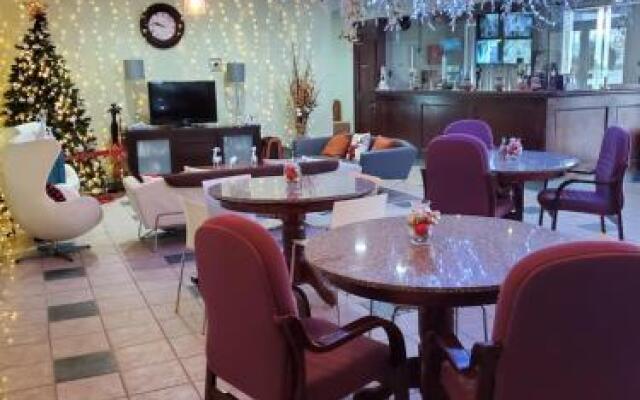 Houston Inn and Suites