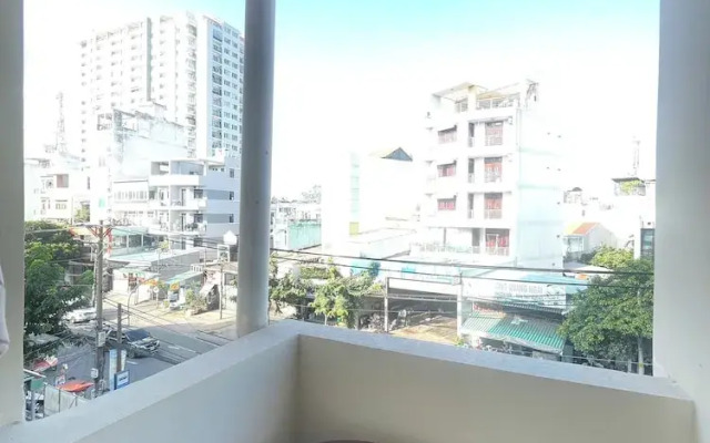 ARA Gem Hotel