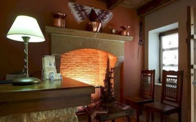 Petronikolis Traditional House