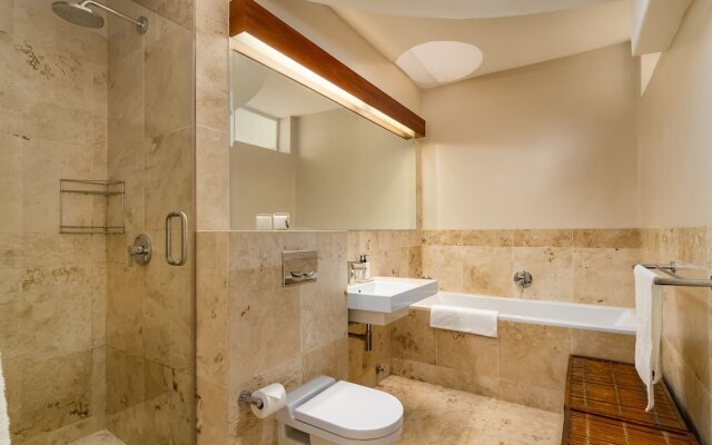 Balie Bay 1 - Adults Only