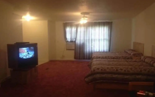 Comfort Green Motel