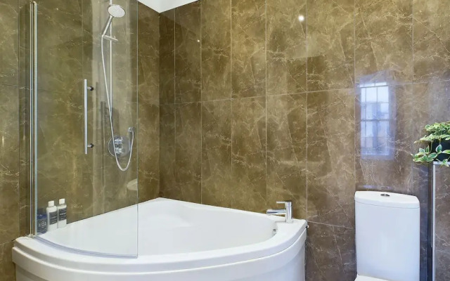 2br-sleeps4-citycentre-freeparking