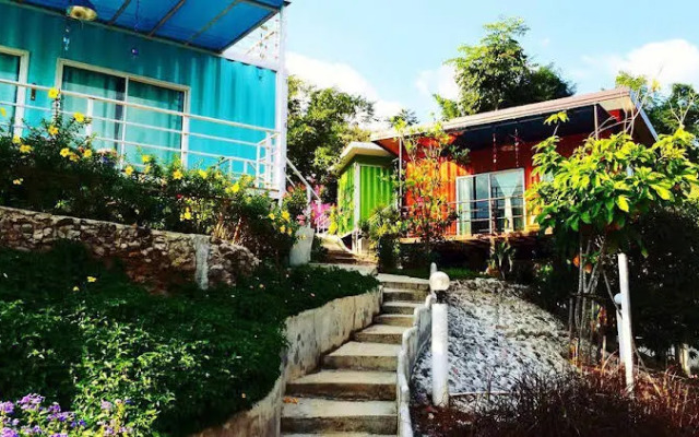 Hi Cube Suanphung resort