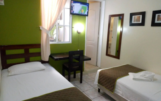 Hotel Tazumal House