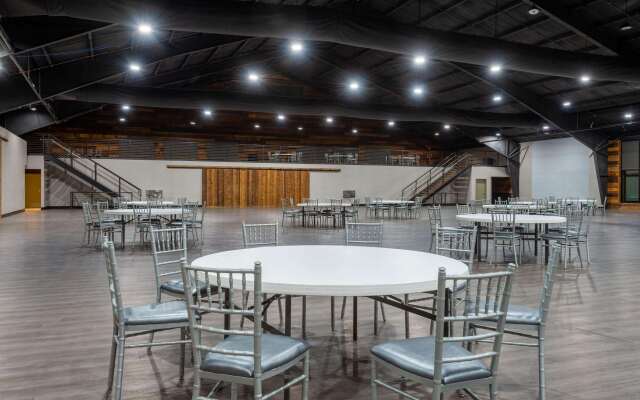 Wyndham Lancaster Resort & Convention Center