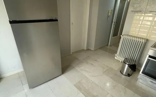 Charming Apartment - At085