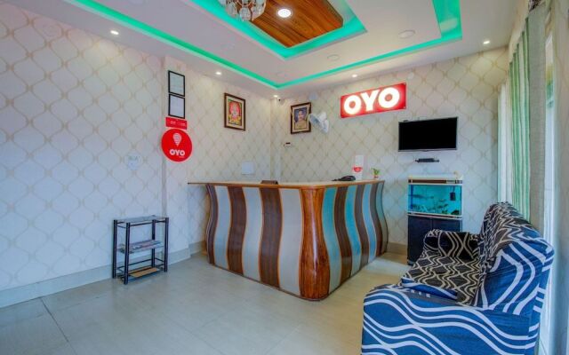 OYO 13490 Hotel Aniket