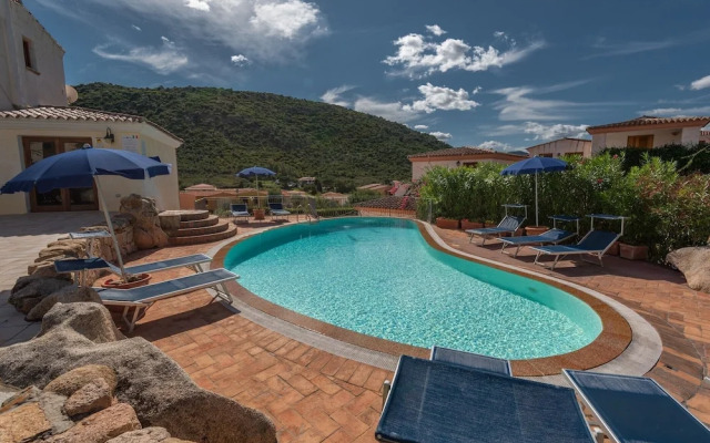 Stunning Residence Bouganvillage Bedroom Sleeps 4 Plus a Child bed