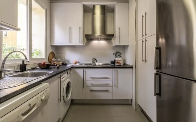 Aversa - 2 Bedrooms in Azca