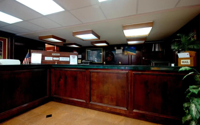 Country Hearth Inn & Suites Atlanta / Marietta and