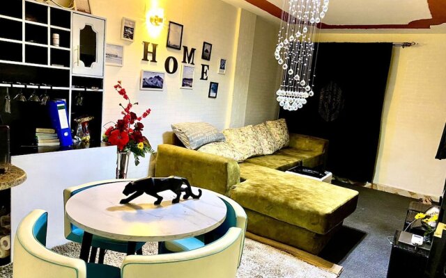 Stay.Plus Kings & Queen's Apartment