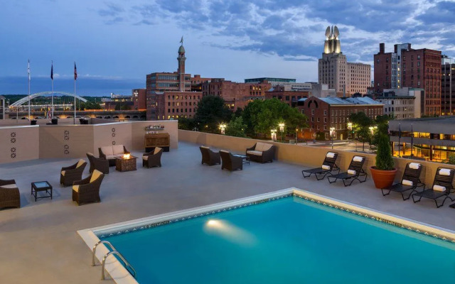 Radisson Rochester Riverside