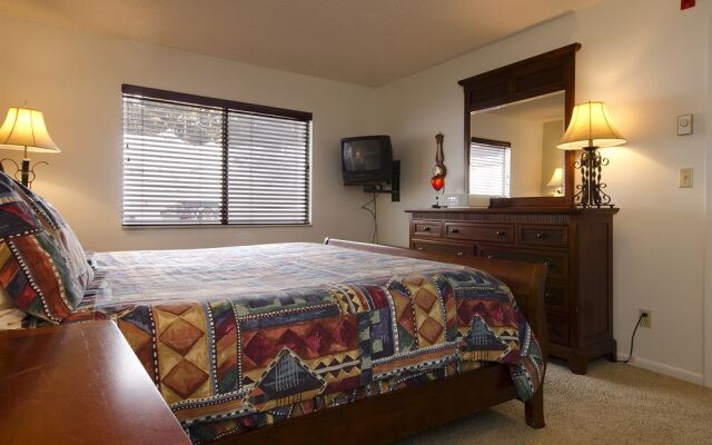 Storm Meadows East Slopeside - SE056