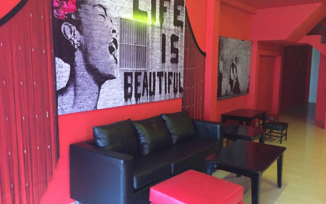 Red Boutique Hostel