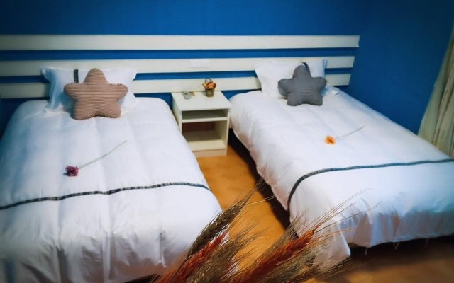 Yellow Mountain Bridge Over River Inn – Guest Rooms – Huangshan