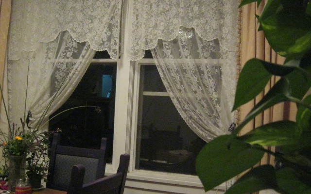 Kelowna Okanagan Lake Hostel