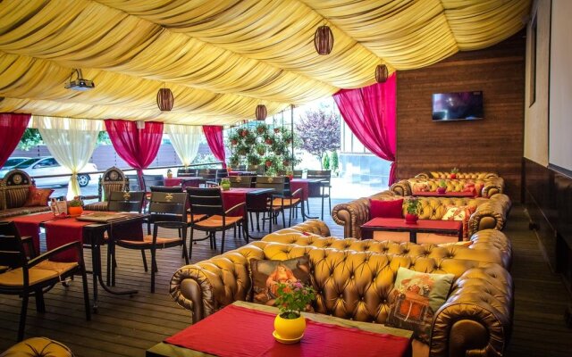 India Palace Hotel