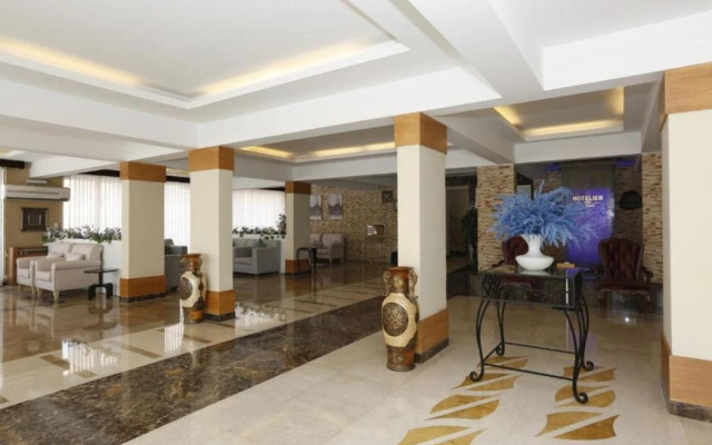 Hotelier Suites by Cantonal