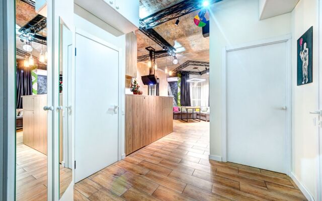 Apartment Sapernoe pole 14-55