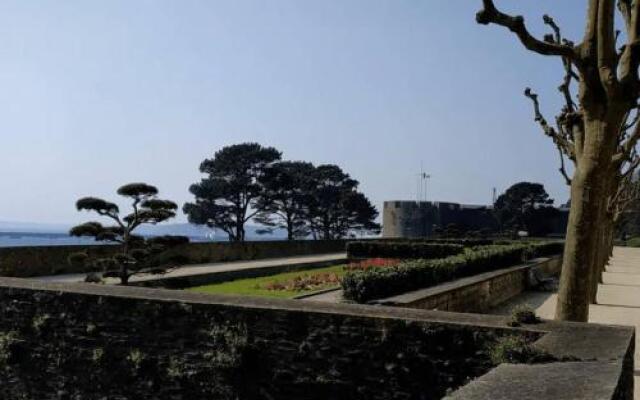 Kenedus Beau Standing Cours d'Ajot 65m2 Vue rade