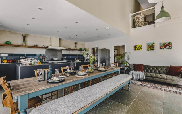 Heron House - Luxury Grand Designs Eco Home