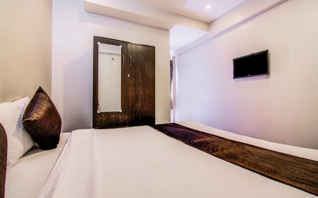 Oyo 18944 Venus Residency