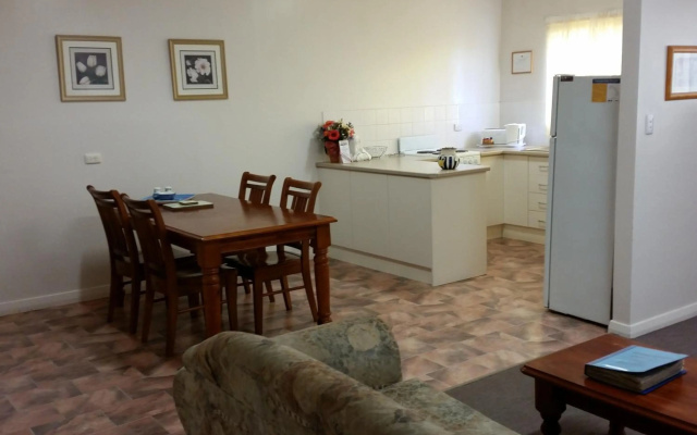 About Town Cottages – Guest Rooms – Broken Hill